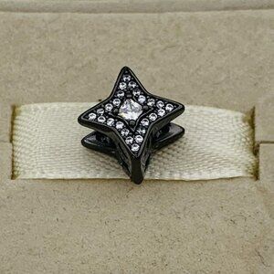 ✨✨Pandora Sparkling Black Star Charm